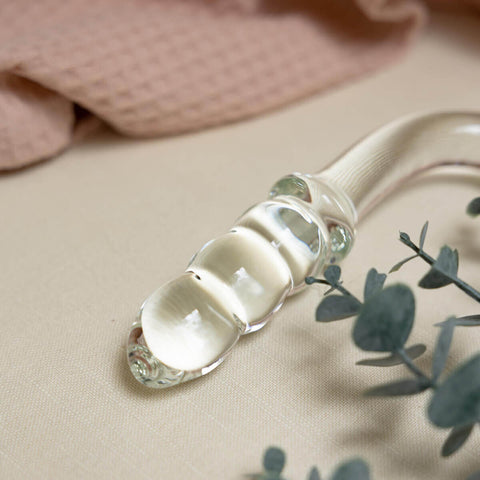 The Natural Love Company Tansy G Curve, a 7 inch glass dildo.
